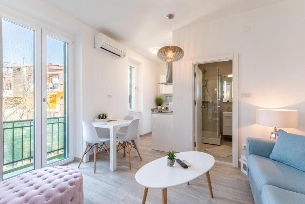Apartments And Room Poesia 스플리트 외부 사진