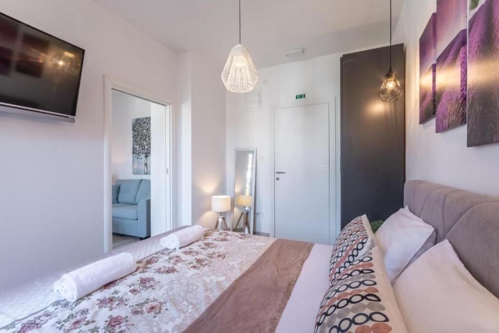 Apartments And Room Poesia 스플리트 외부 사진