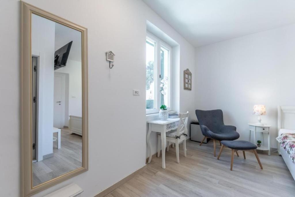 Apartments And Room Poesia 스플리트 외부 사진